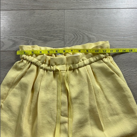 Aritzia Wilfred Lucienne Yellow High Waisted Shorts - Picture 11 of 14